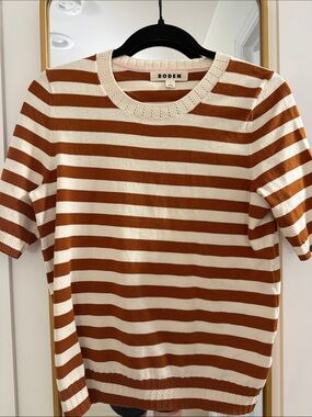 Boden Striped Short-Sleeve Tee in Cream and Brown Rust